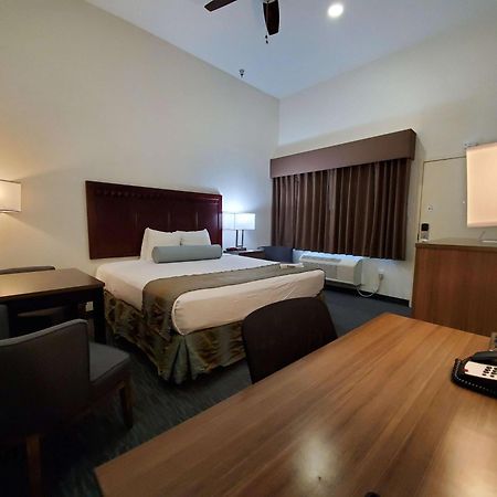 Best Western Plus Main Street Inn Brawley Ngoại thất bức ảnh