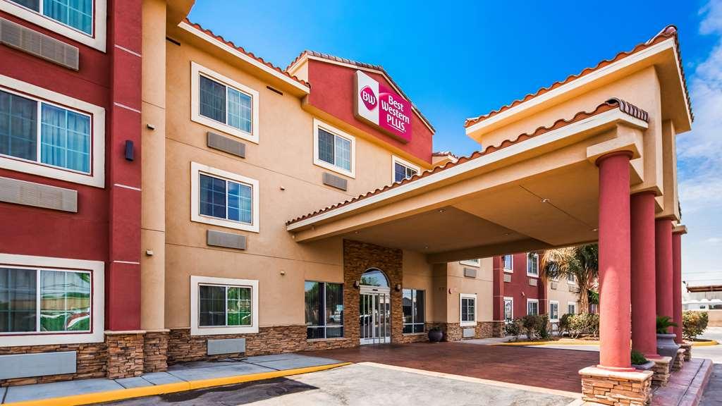 Best Western Plus Main Street Inn Brawley Ngoại thất bức ảnh