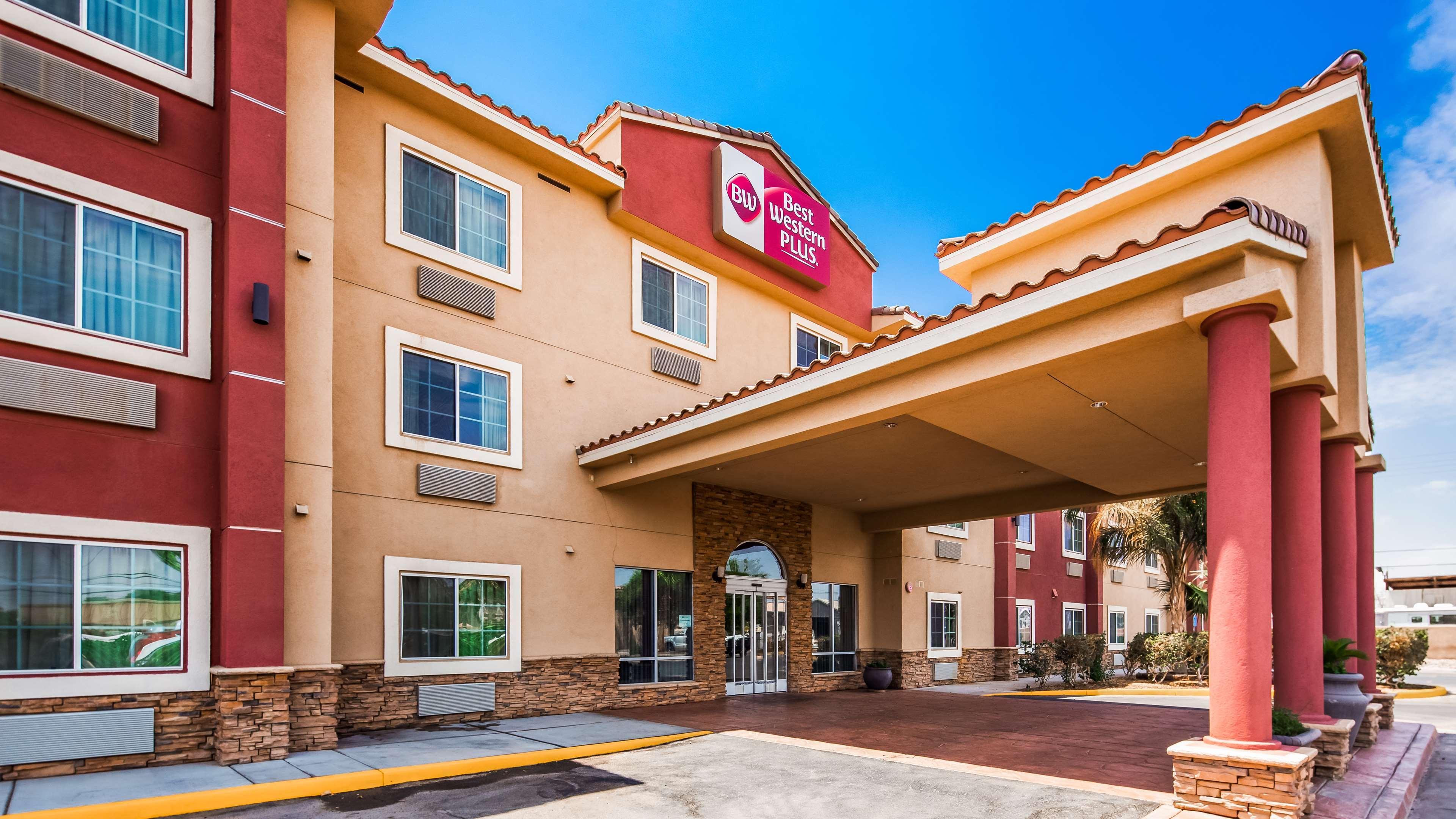 Best Western Plus Main Street Inn Brawley Ngoại thất bức ảnh