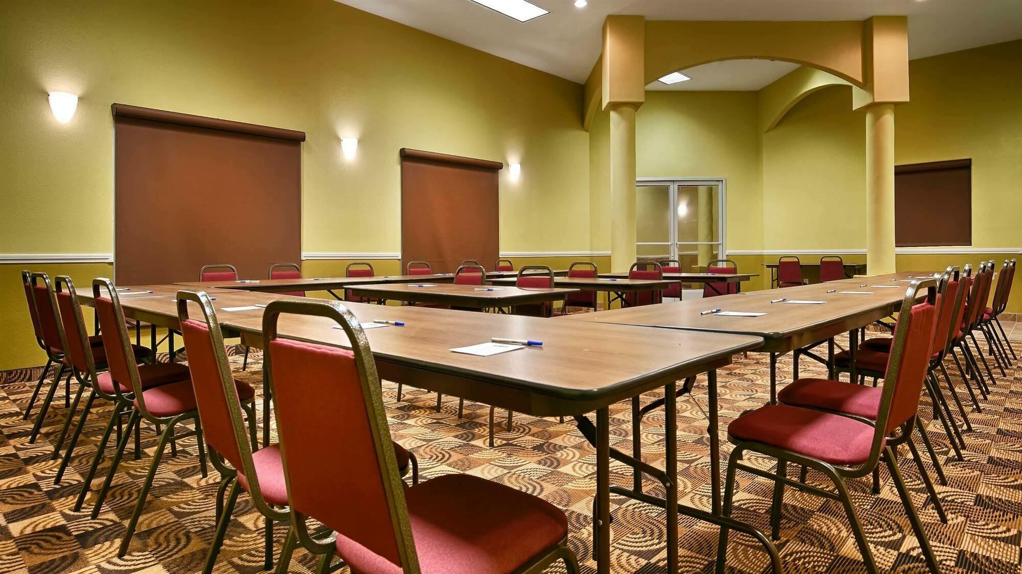 Best Western Plus Main Street Inn Brawley Ngoại thất bức ảnh